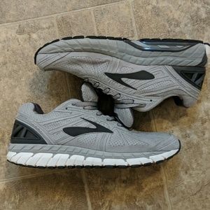 Men's Brooks Beast